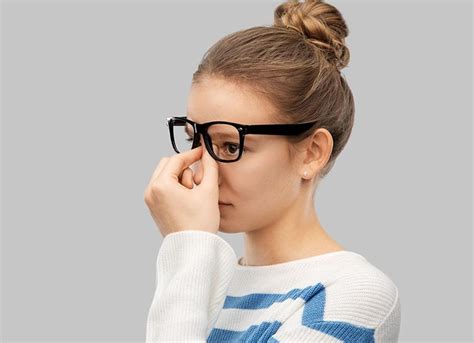 nose pain when wearing glasses.